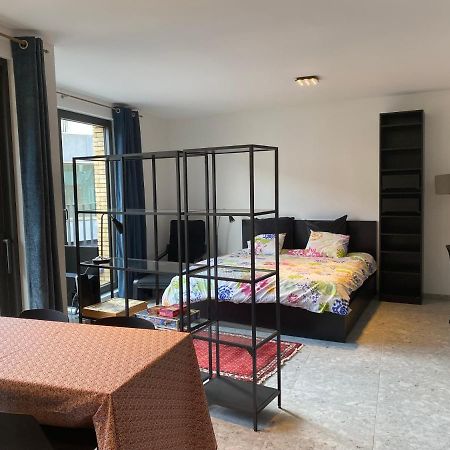 קורטרייק Studio Near Shopping K In K New Bright And Central מראה חיצוני תמונה