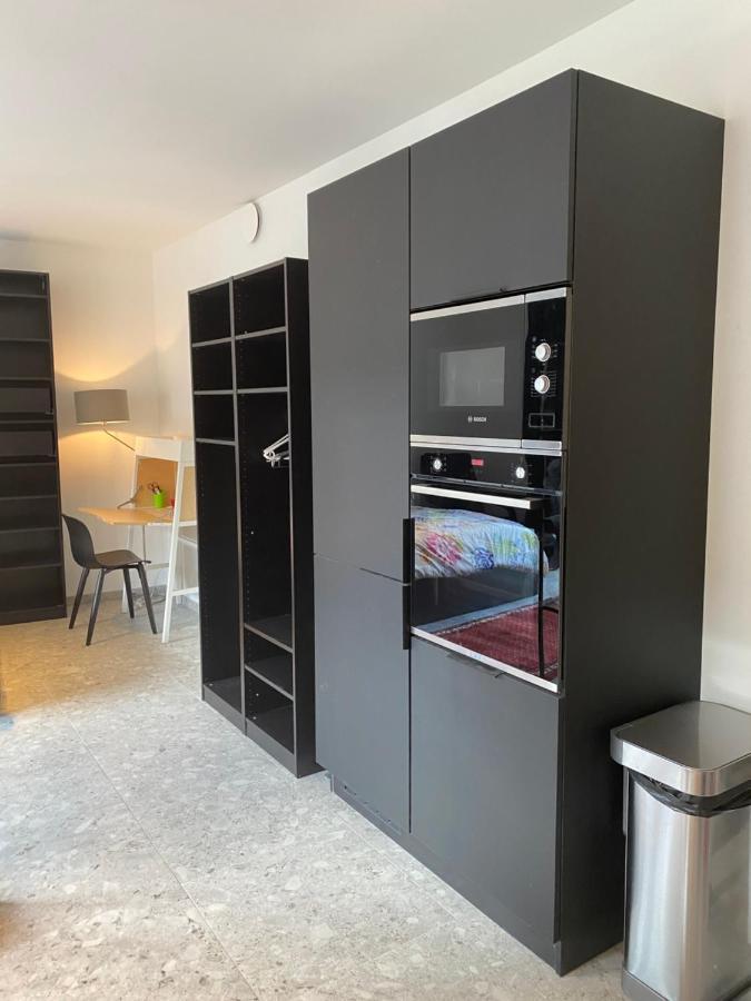 קורטרייק Studio Near Shopping K In K New Bright And Central מראה חיצוני תמונה