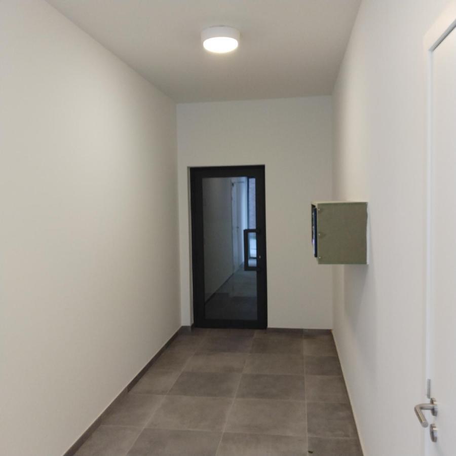 קורטרייק Studio Near Shopping K In K New Bright And Central מראה חיצוני תמונה